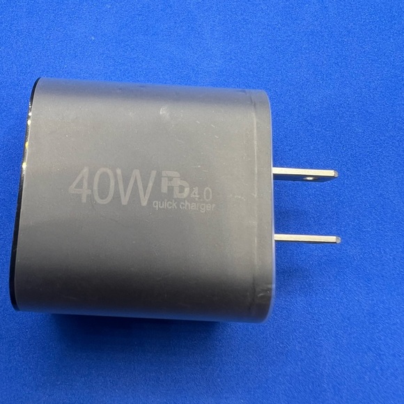 Charging Pad with Multiple jacks and block - Picture 4 of 11